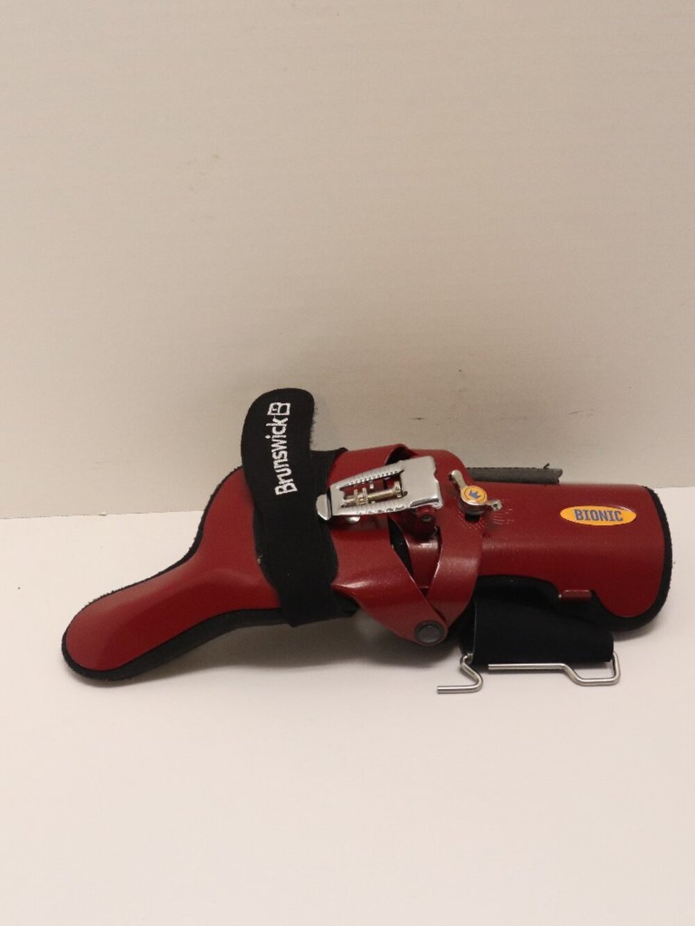Brunswick Men's Wrist Brace XF Red Right Hand Large in Good Condition
